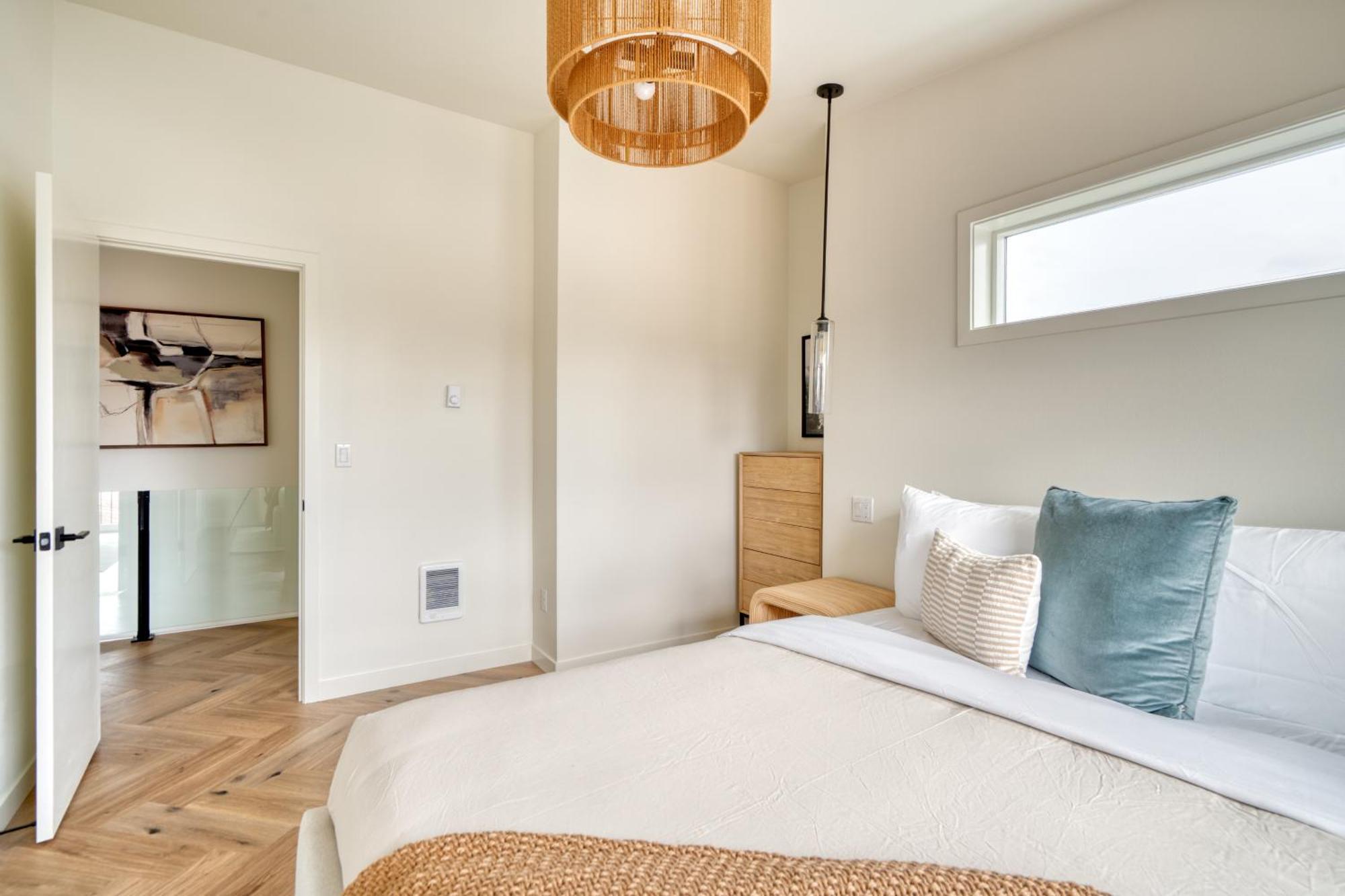 Holiday home Lively Alberta Arts Townhome