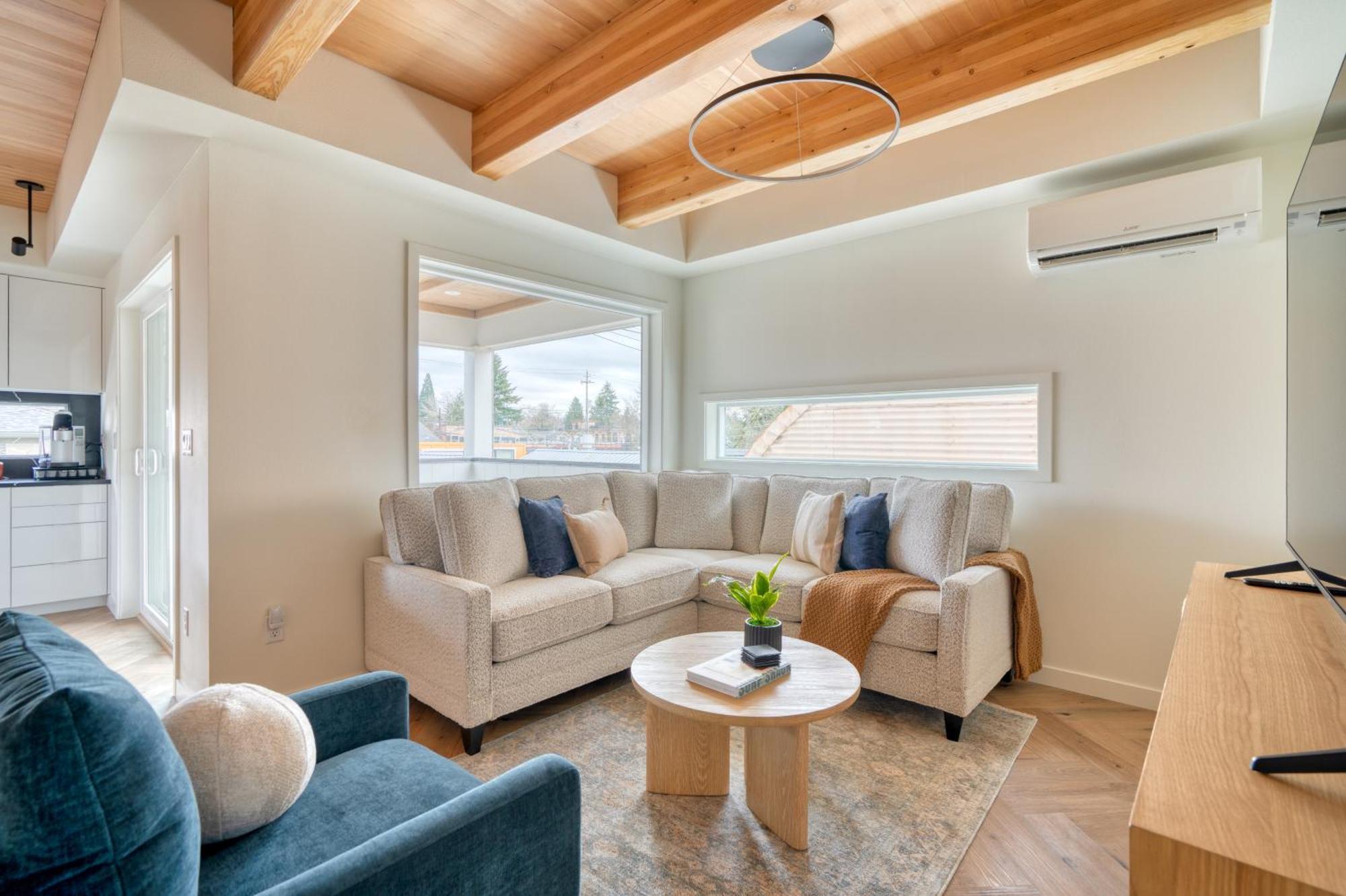 Holiday home Lively Alberta Arts Townhome *