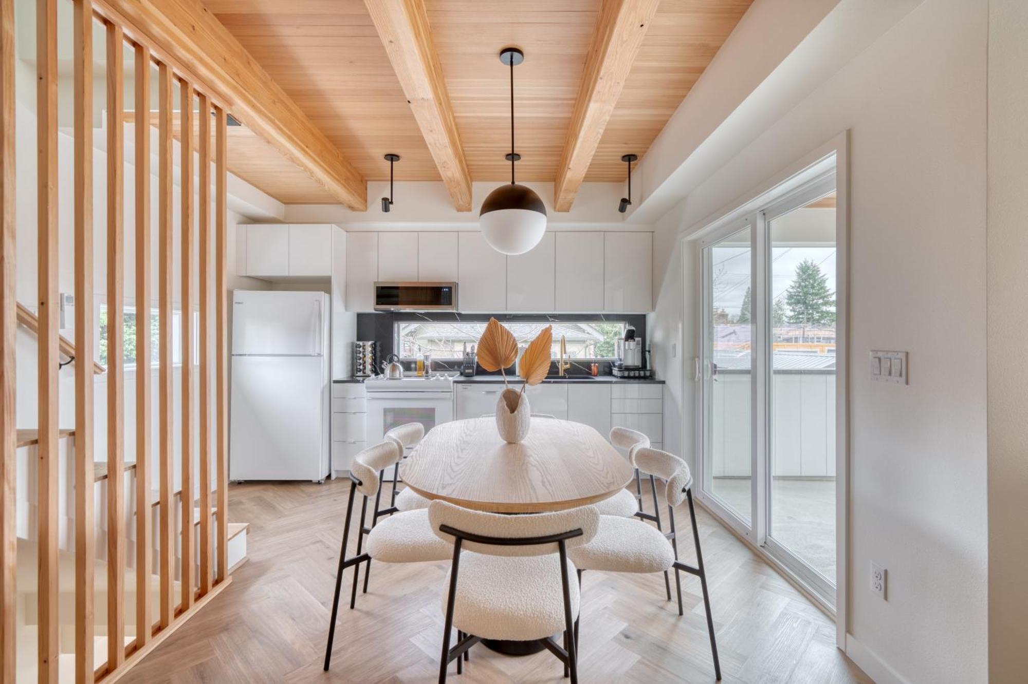 Lively Alberta Arts Townhome Holiday home *