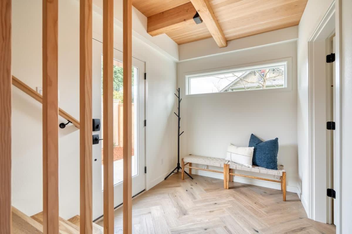 Lively Alberta Arts Townhome Holiday home *