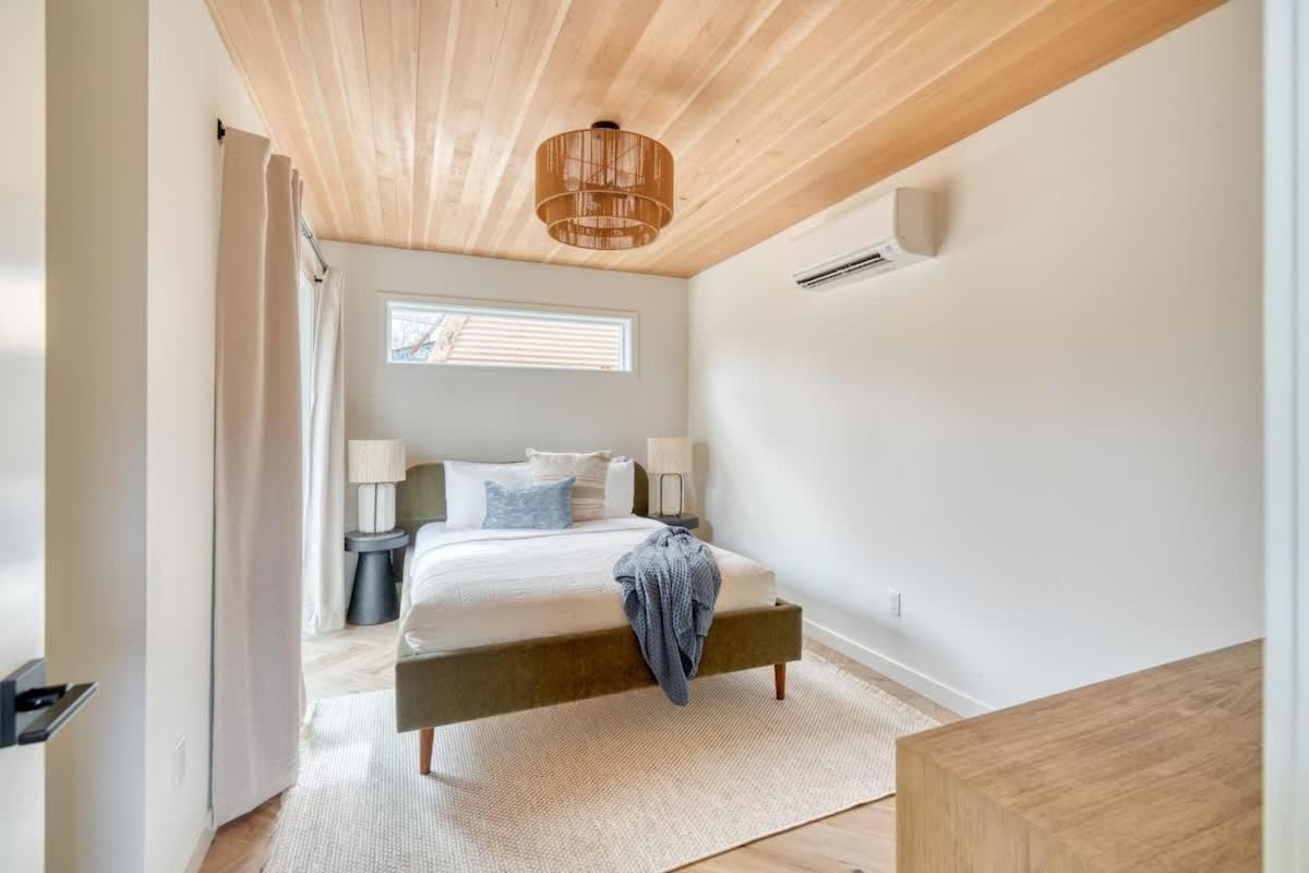 Lively Alberta Arts Townhome Holiday home Portland